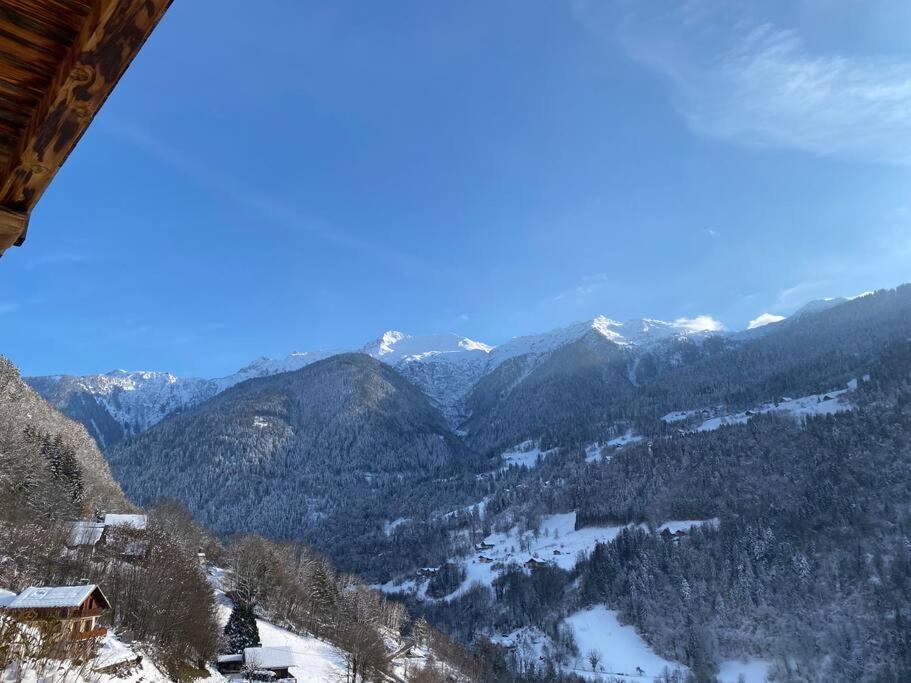 Appartement A Queige Bagian luar foto