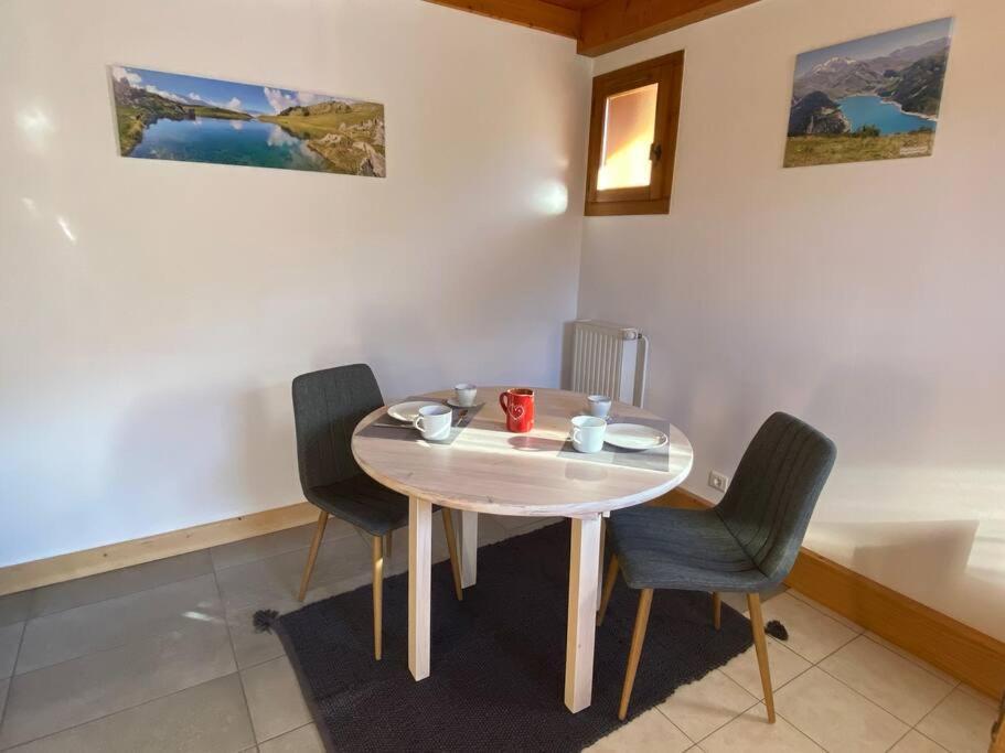 Appartement A Queige Bagian luar foto